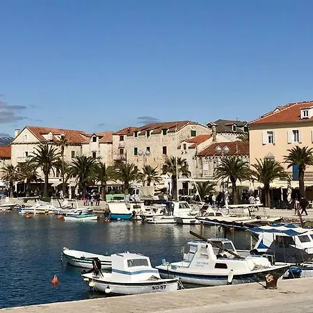 Apartment Dot Deluxe Supetar