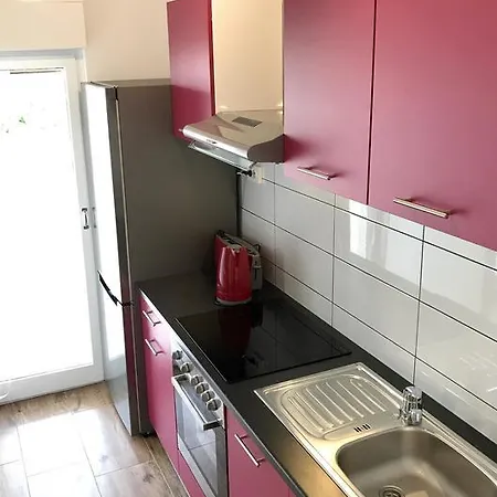 Dot Deluxe Apartman *