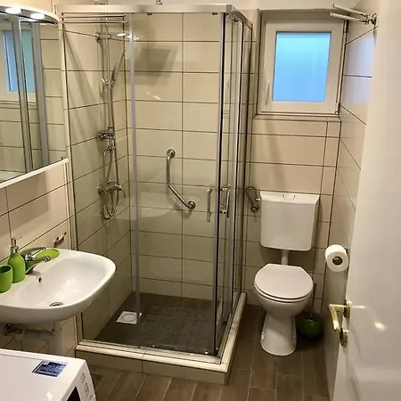 Apartment Dot Deluxe
