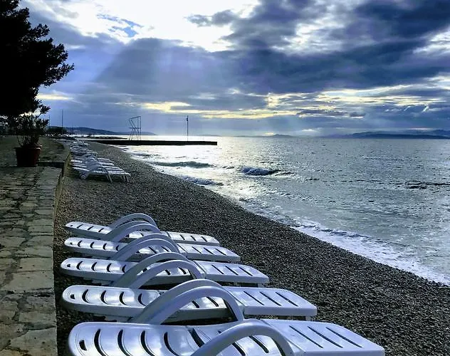 Apartman Dot Deluxe *